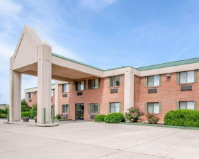 Отель Econo Lodge Dexter  Декстер
